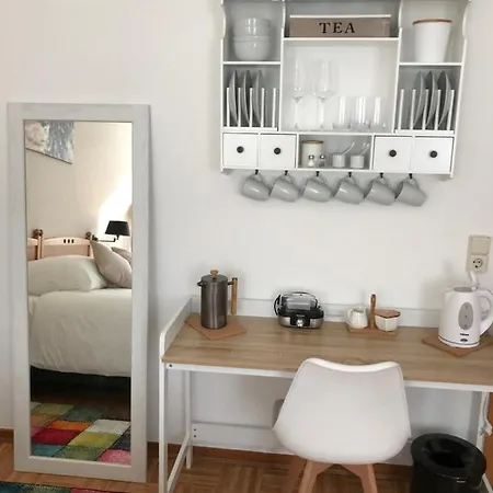 Gaestezimmer Klein Und Fein Fuer Nach Dem Wein 3*