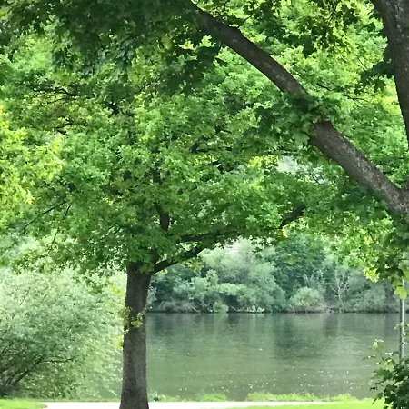 Gaestezimmer Klein Und Fein Fuer Nach Dem Wein نيوماغين-دهرون