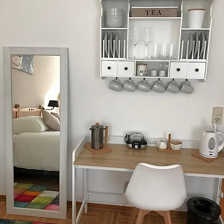 Gaestezimmer Klein Und Fein Fuer Nach Dem Wein